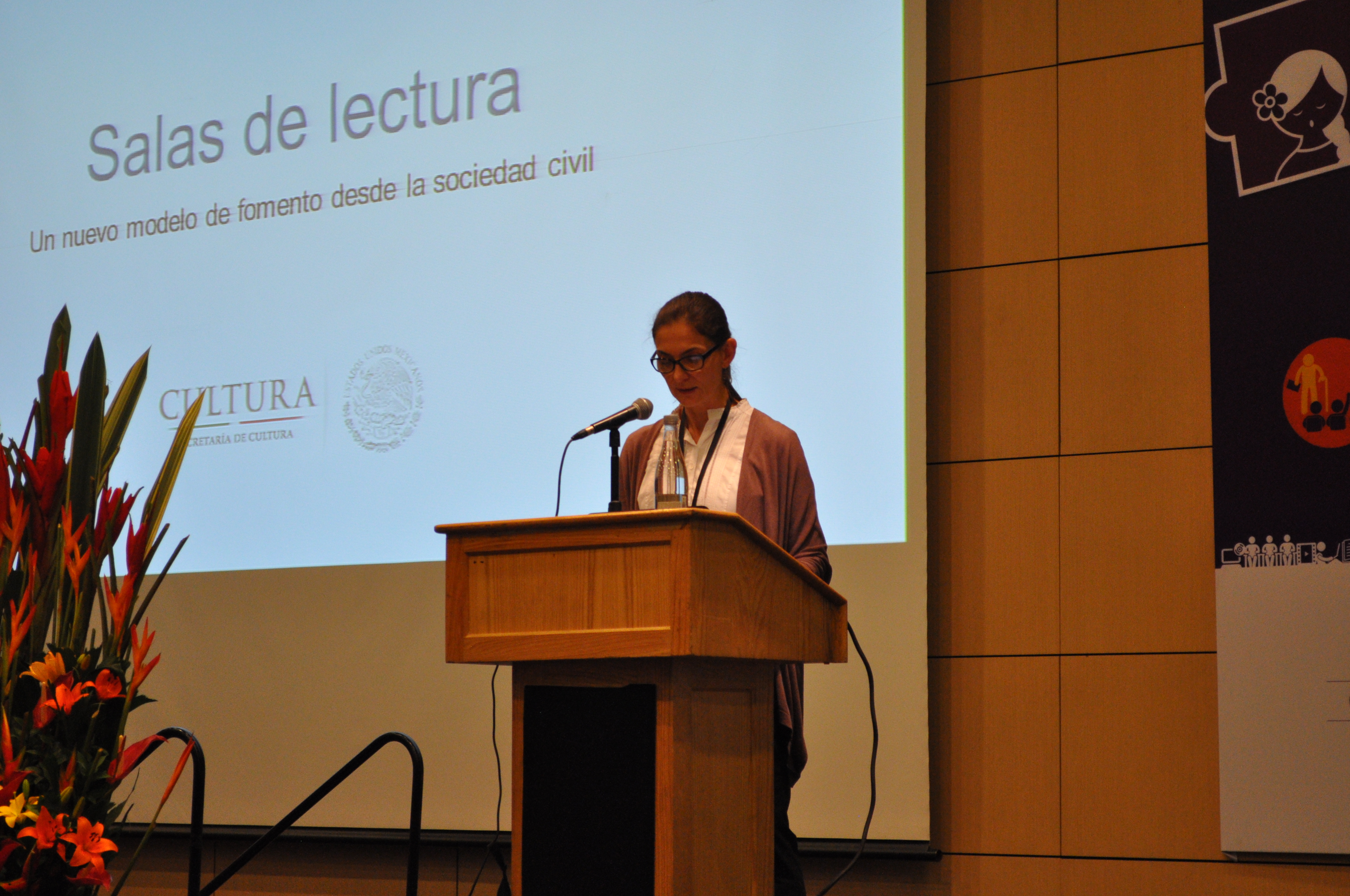 Conferencia Magistral: “Salas de lectura: un nuevo modelo de fomento desde la sociedad civil” por Marina Núñez Bespalova (México)