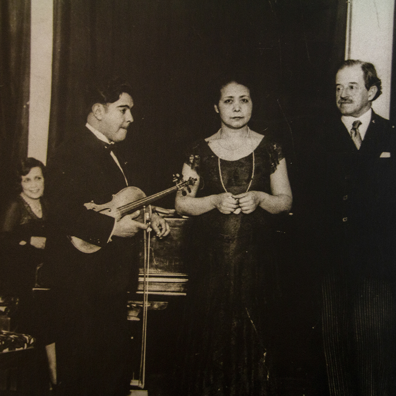 Obras de Gismonti, Mejía, Mozart, Schnittke y Stravinsky