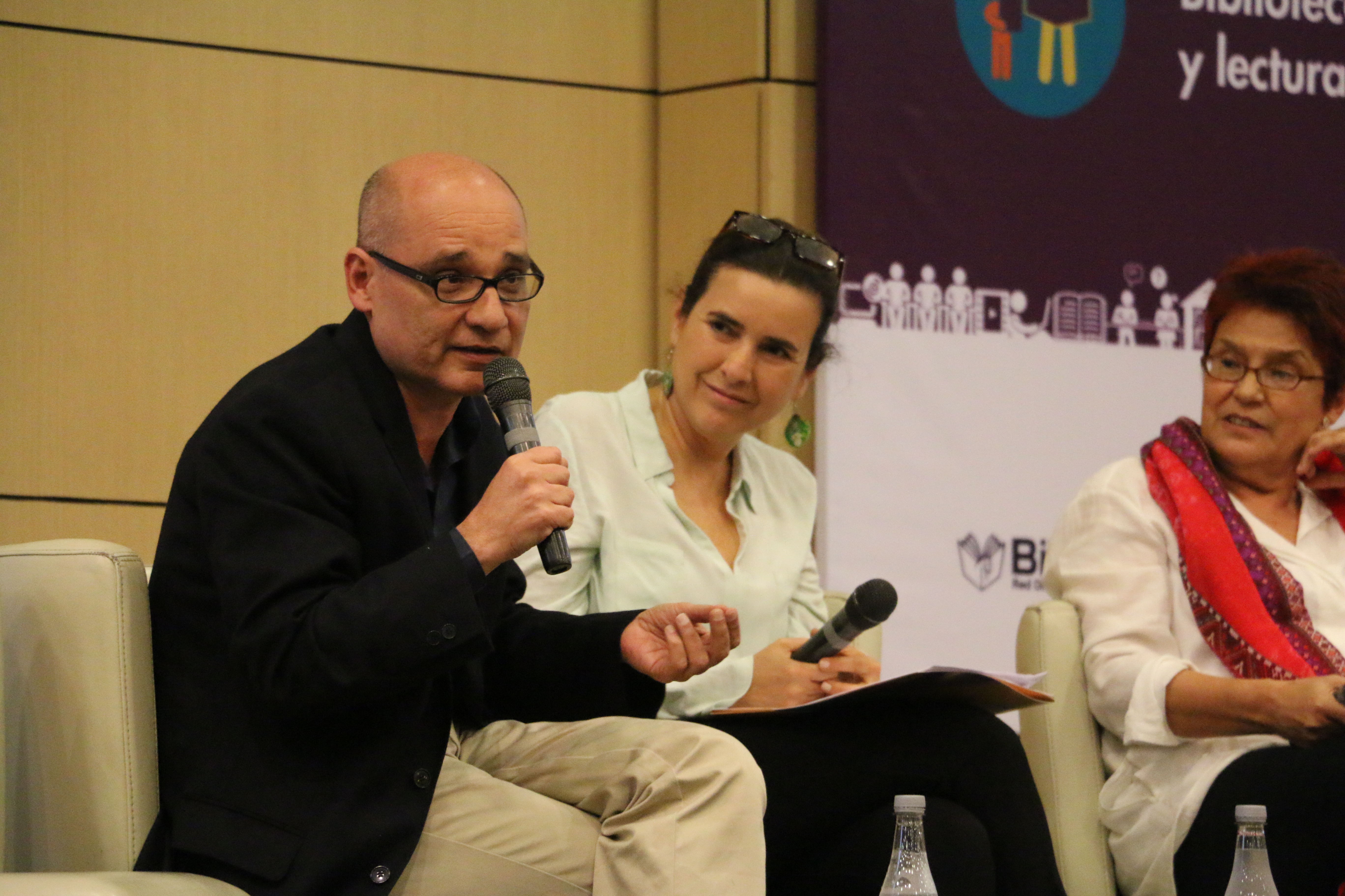 Pedro Badrán, experto del panel Bibliotecas Públicas y lectura: de vuelta a la palabra